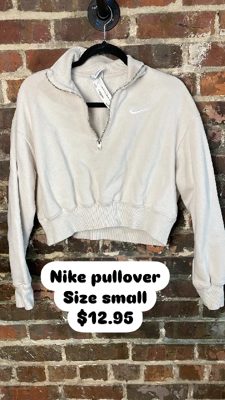 Nike pullover Shirred Sleeve Feminine